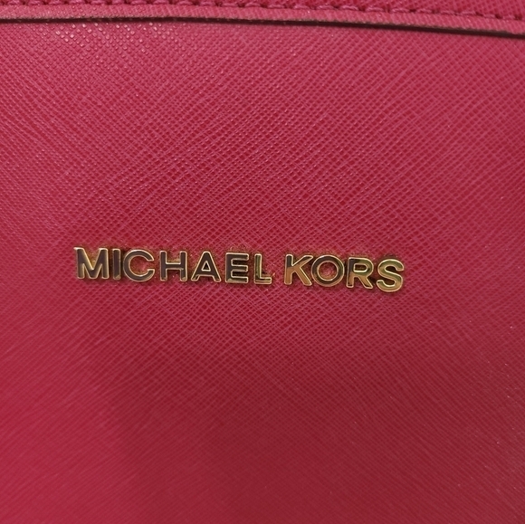 Michael Kors Jet Set Travel Dark Pink Large Shoulder Tote Bag - Picture 3 of 15